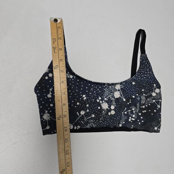 Onzie Flow Sports Bra S/M Womens Celestrial Print Strappy Back Black Yoga Gym - Picture 9 of 9